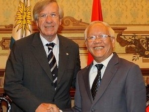 Ho Chi Minh city, Uruguay to strengthen investment and trade ties - ảnh 1